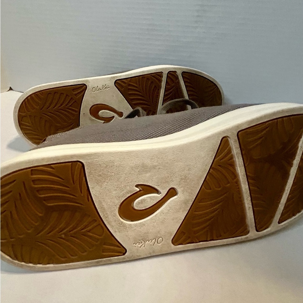 Olukai Black Leather Shoes Slip On Size 6.5 - Picture 4 of 5
